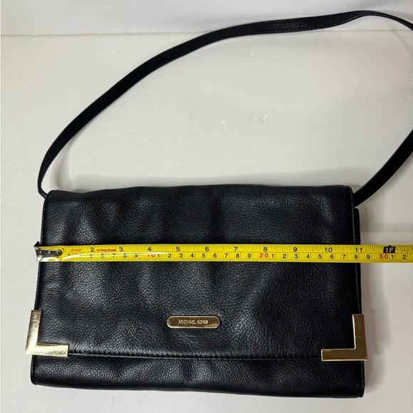 Michael Kors Beverly Oversized Clutch Black Supple Leather Convertible - Picture 7 of 10